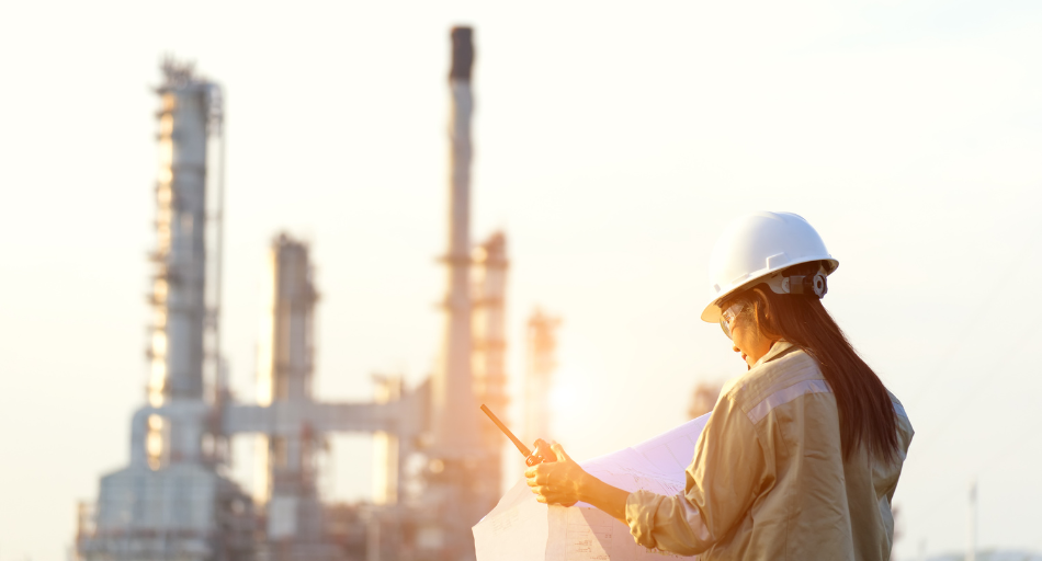 Woman engineer wearing hardhat